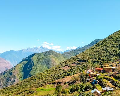 Panoramic view of the town of Marampata